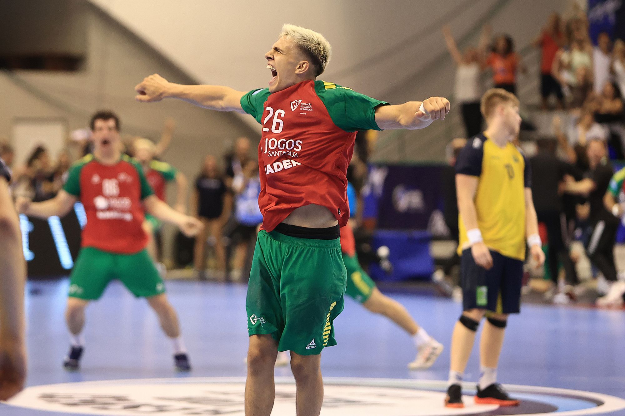 Portugal seal last-gasp victory over Sweden