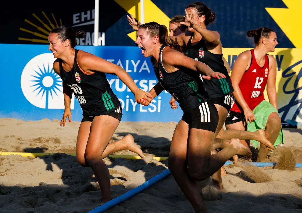Women's quarter-finalists confirmed; one spot open on men's side
