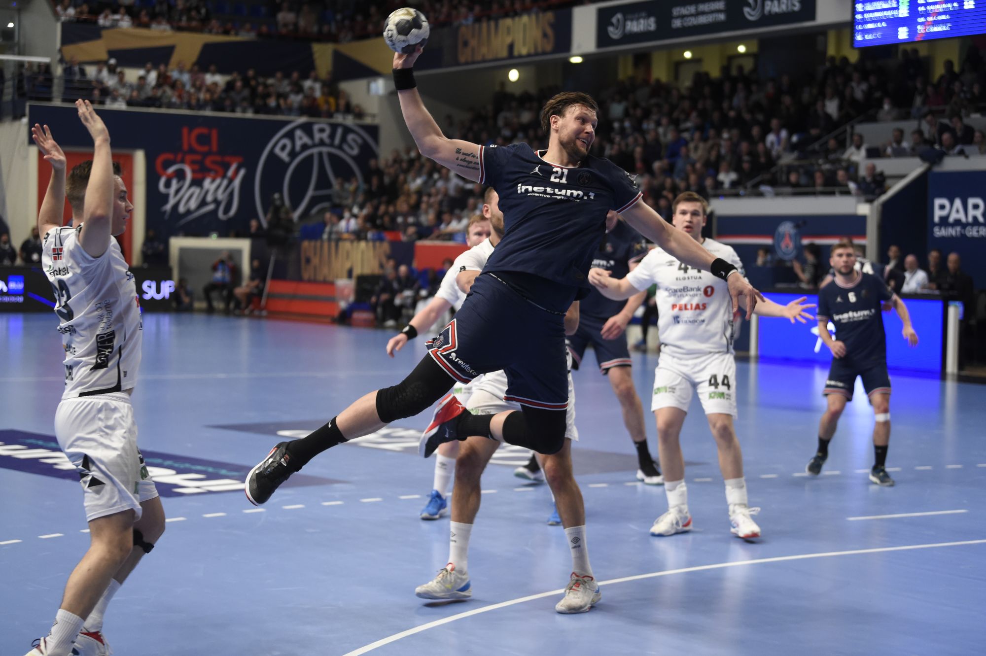SUMMARY: PSG and Flensburg complete quarter-finalists