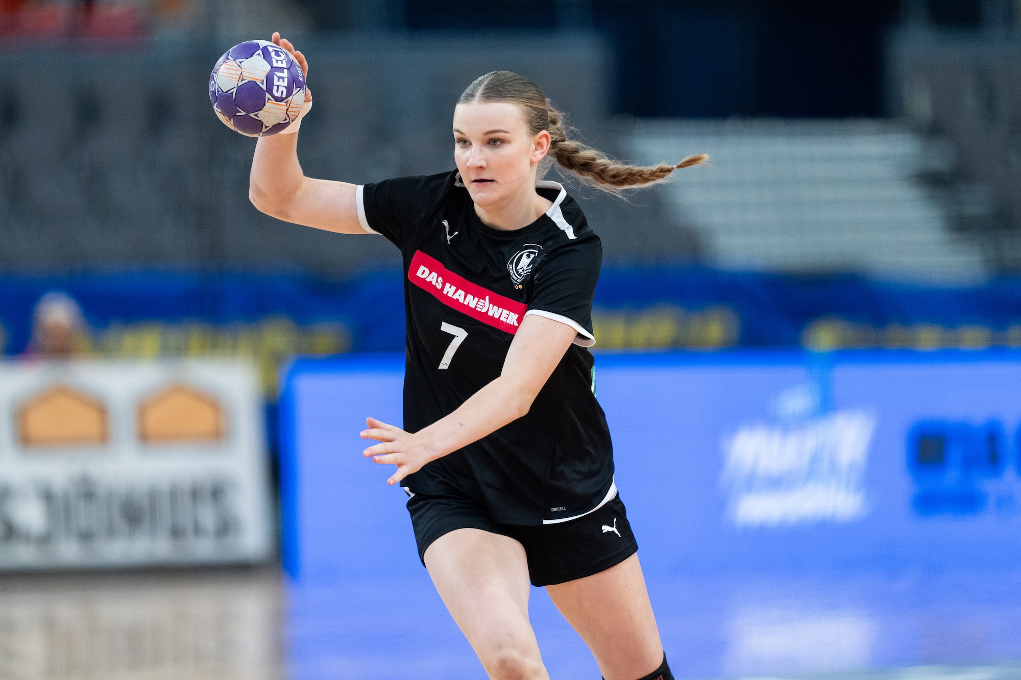 10th Women's 16 European Open set for throw-off