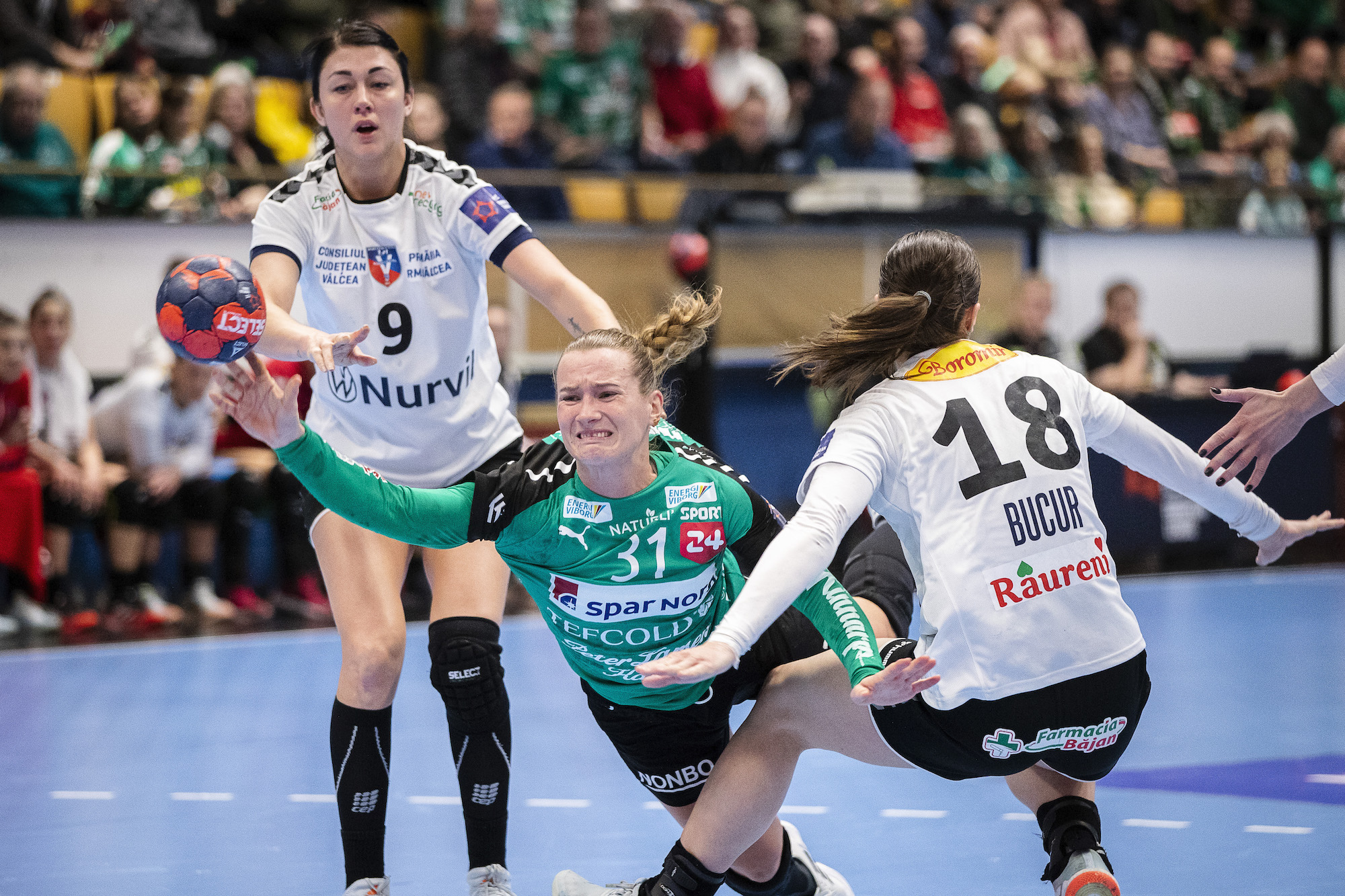 secure top position after win against Valcea