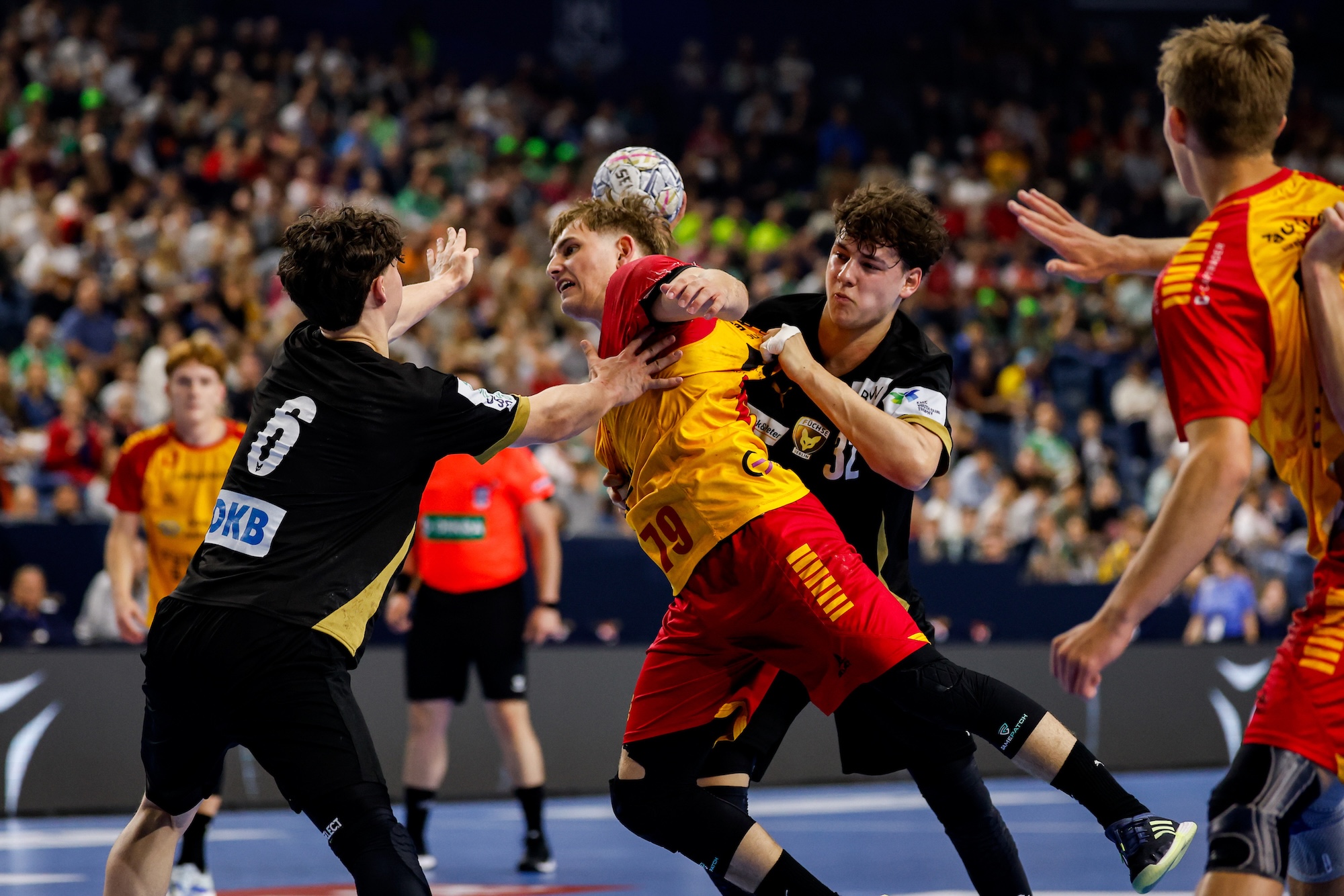GOG defend the title in style