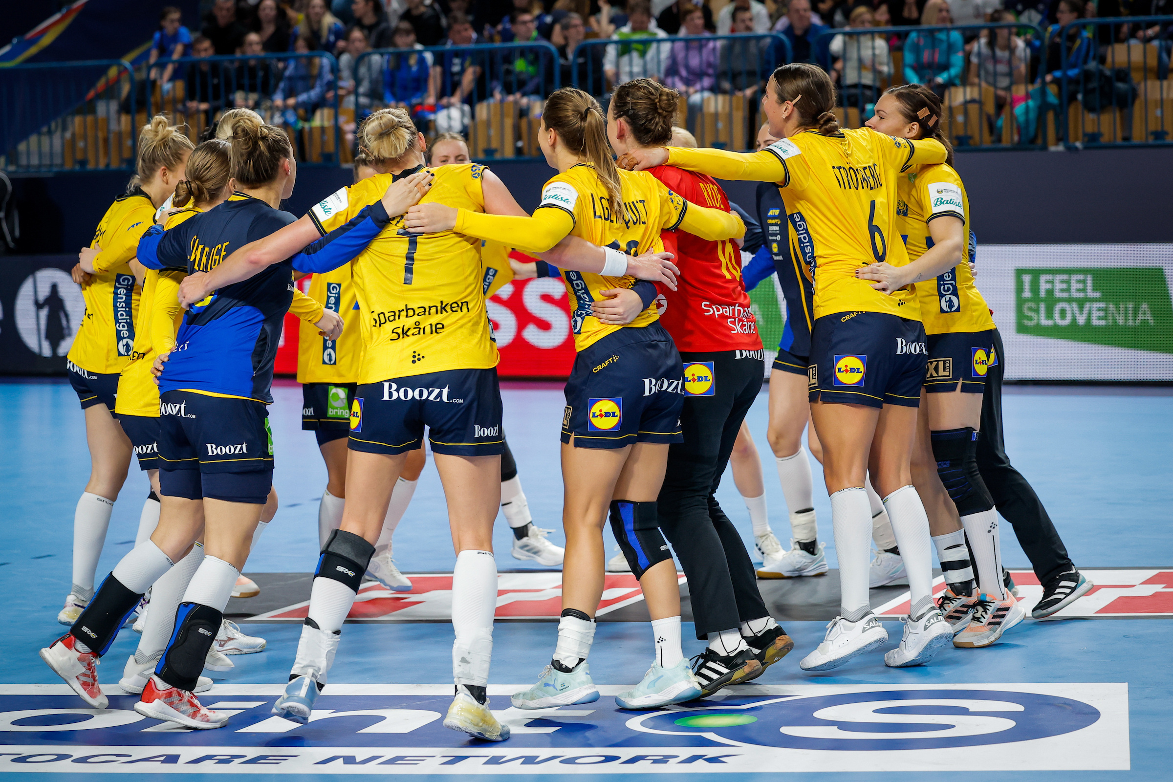 Super Sweden to main round with second strong win