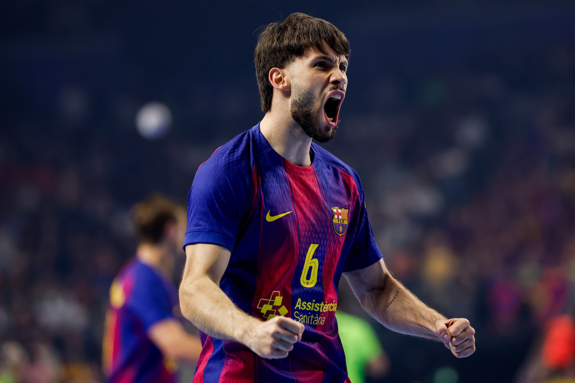 Barça overcome Füchse resistance to win 12th title