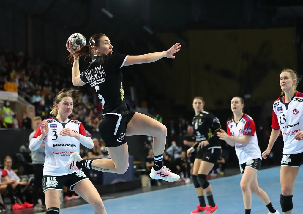 More teams seek quarter-final berth