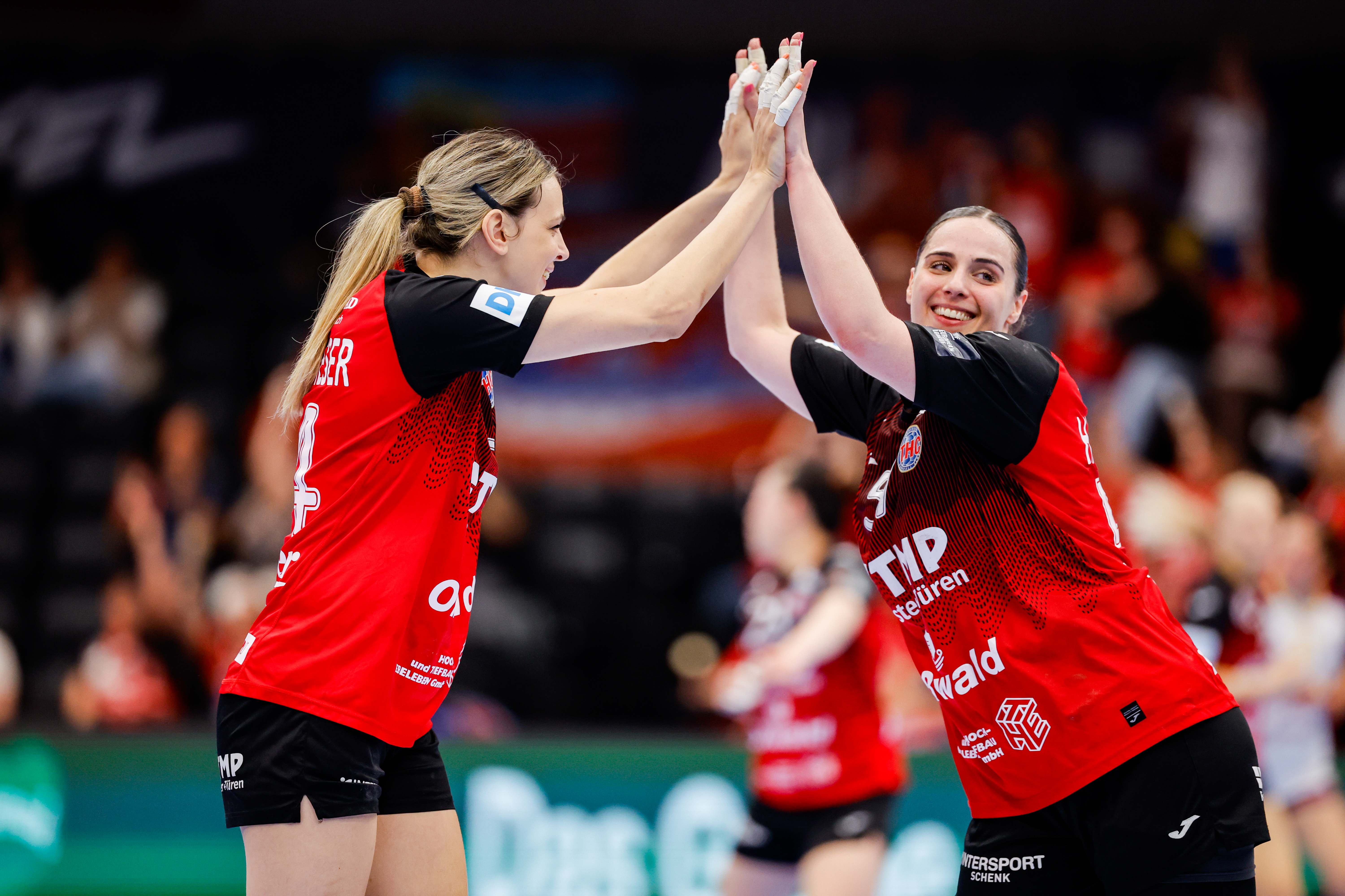 SUMMARY: Thüringer and Ikast impress in semi-final victories