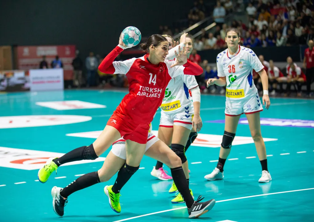 Türkiye and Serbia share points; Ukraine, Iceland, Montenegro win in Qualifiers