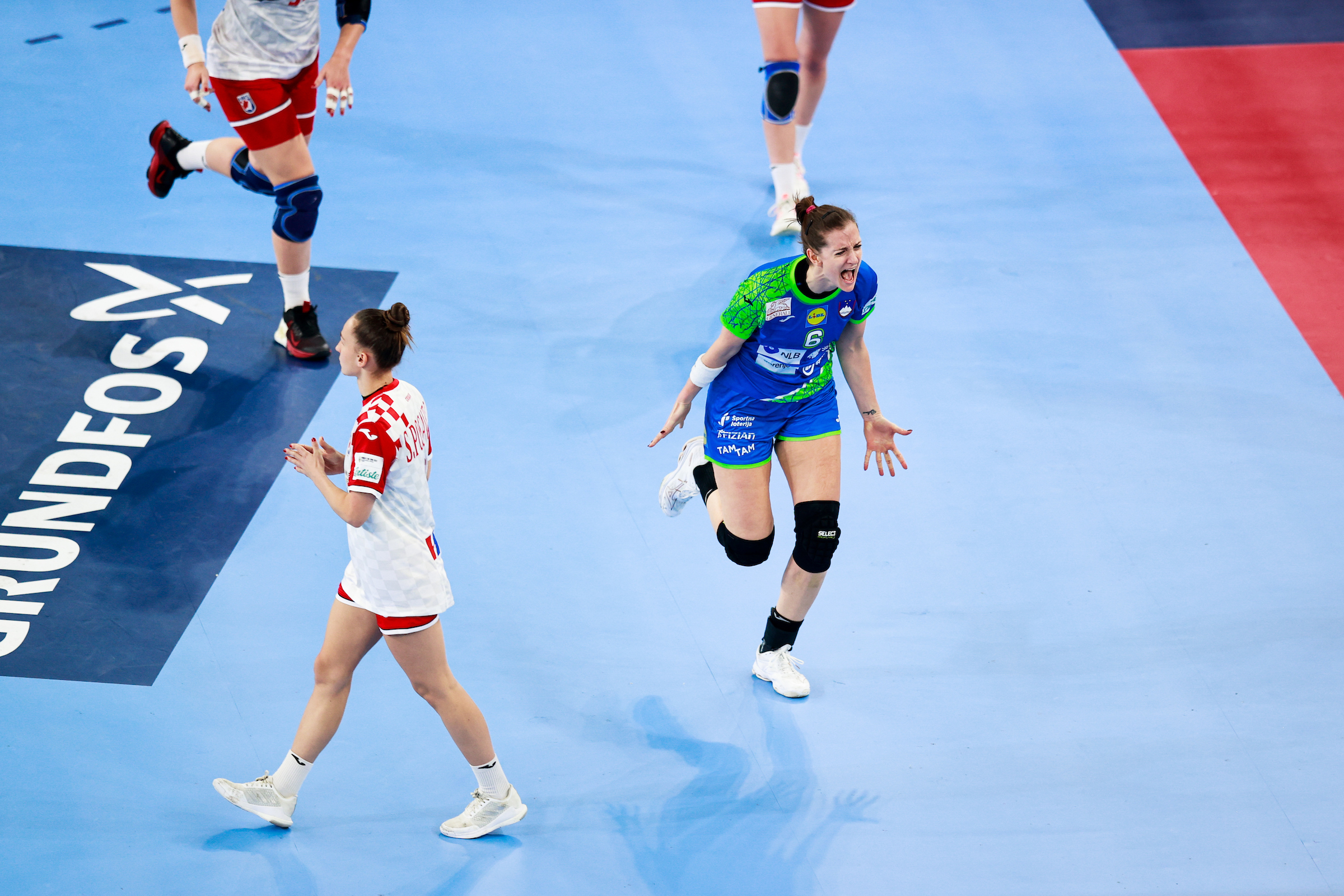 Slovenian dream continues with first main round win