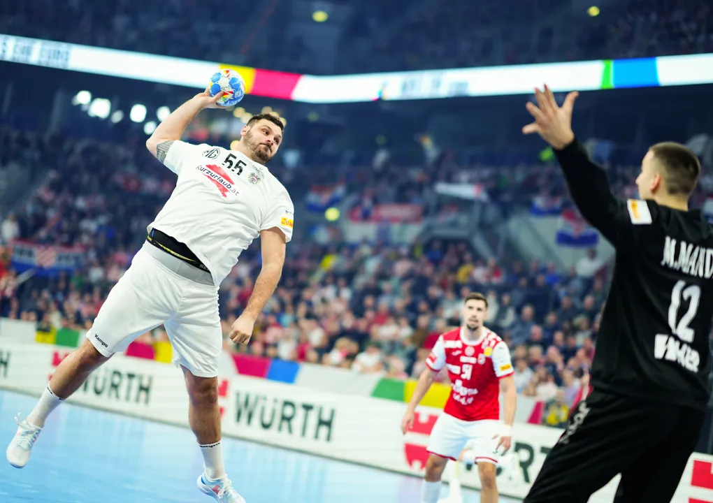 Main round berths at stake as preliminary round ends