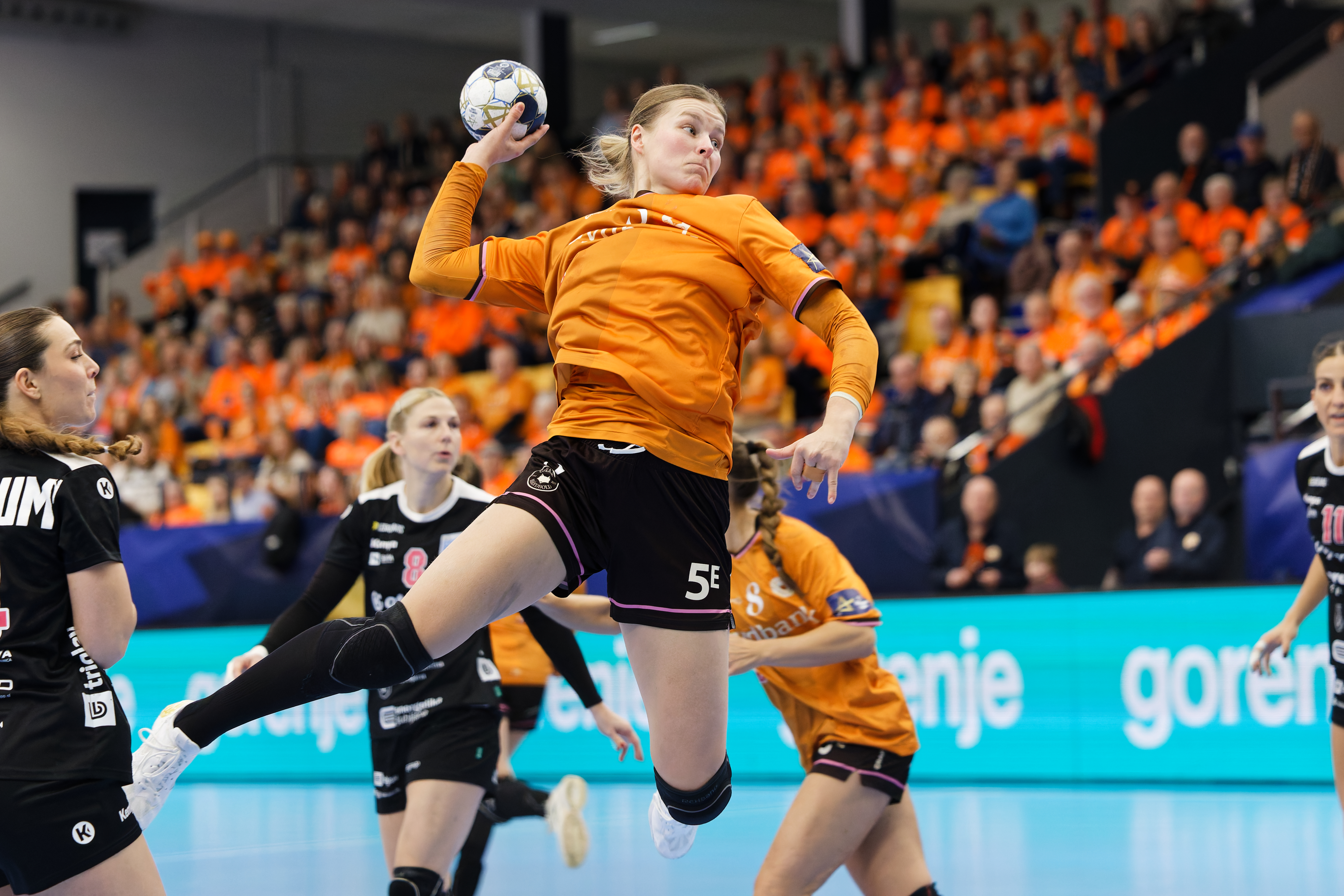 EHF Champions League Women is back with heavyweight clashes