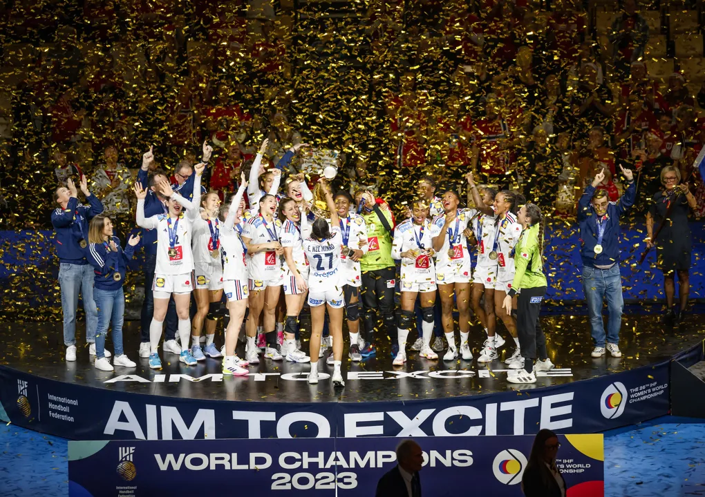 Formidable France win third women’s world title