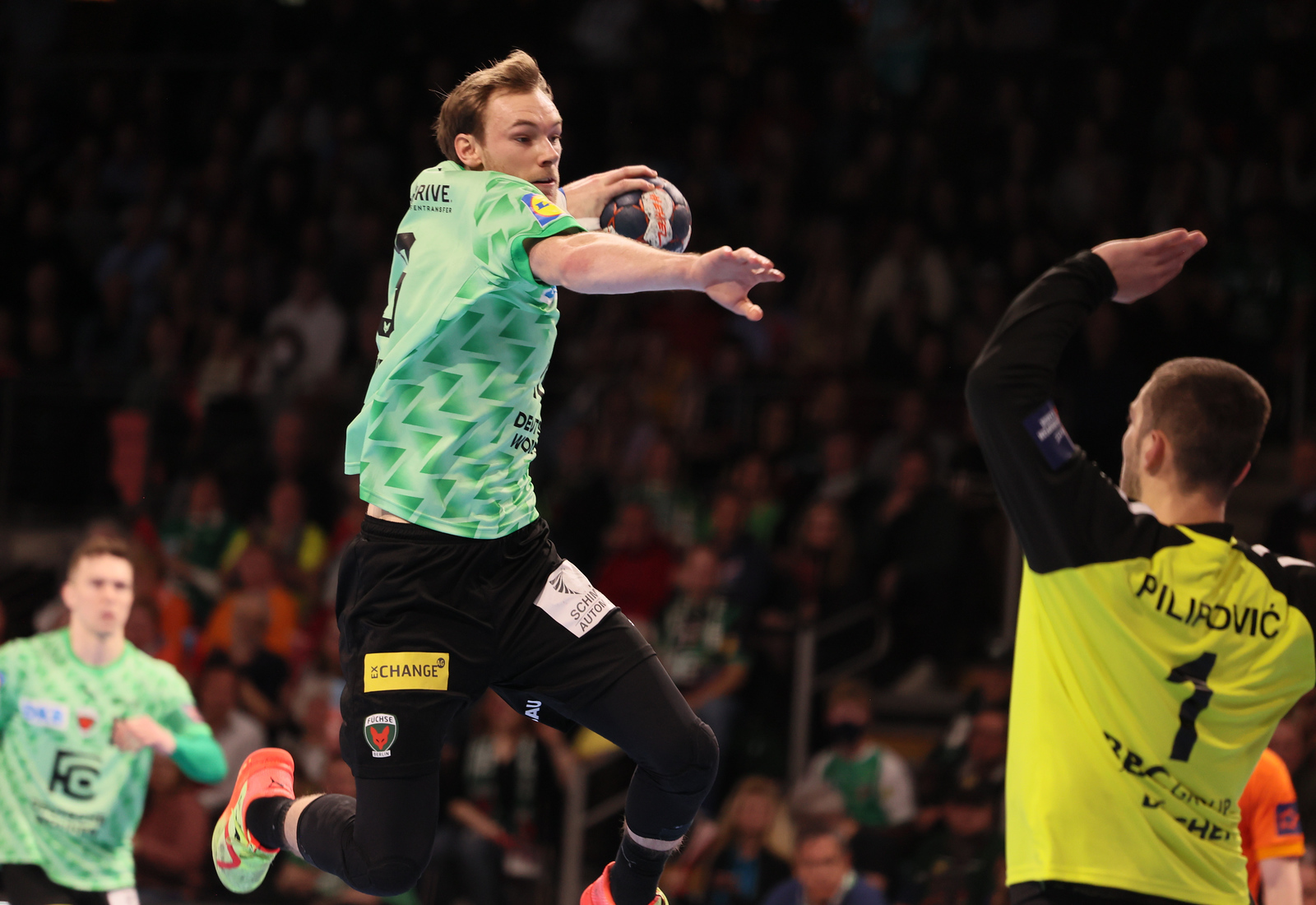 Gidsel sends lucky Füchse to Flensburg