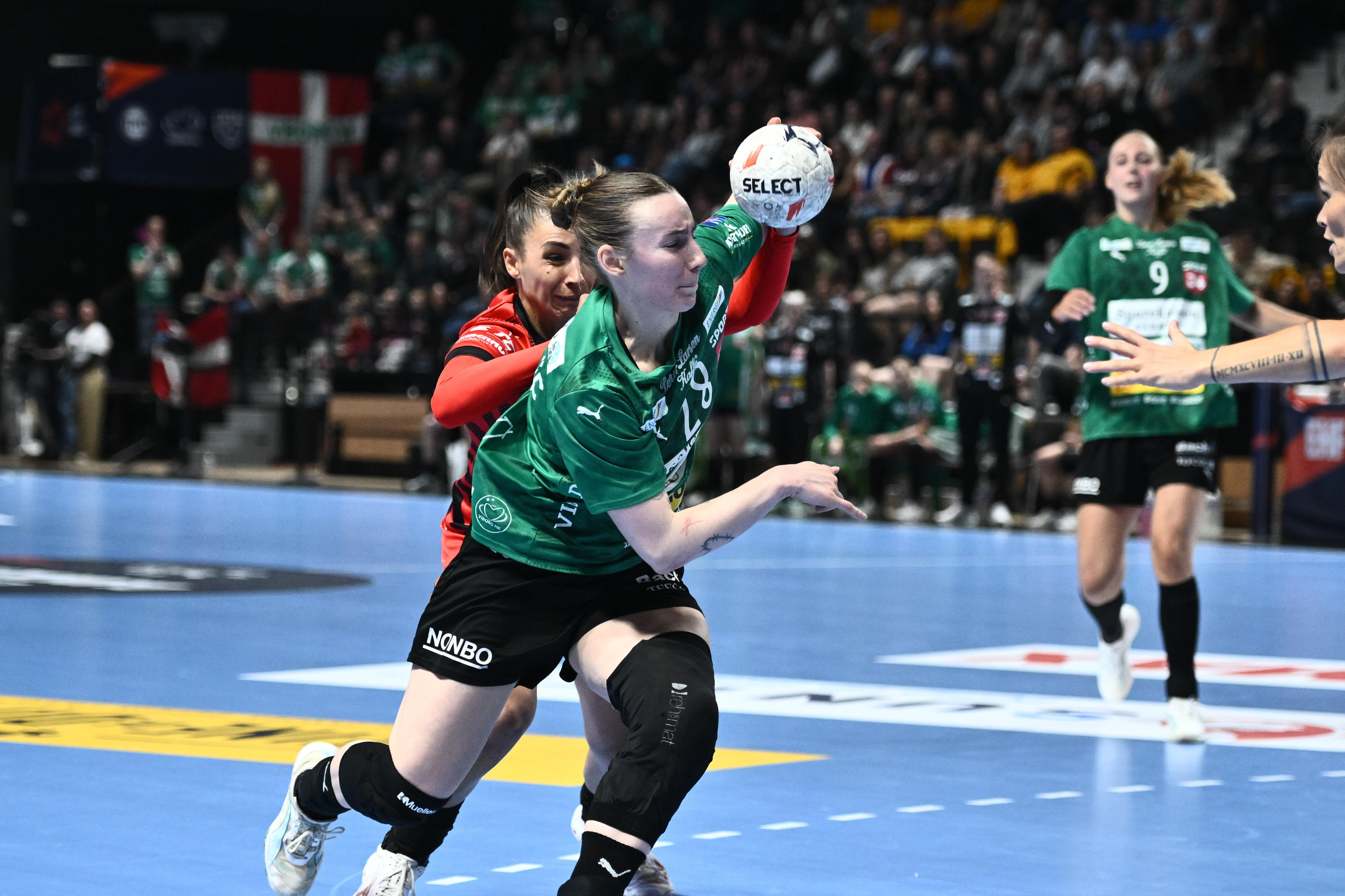 LIVE BLOG: Viborg lead Esztergom in fight for bronze
