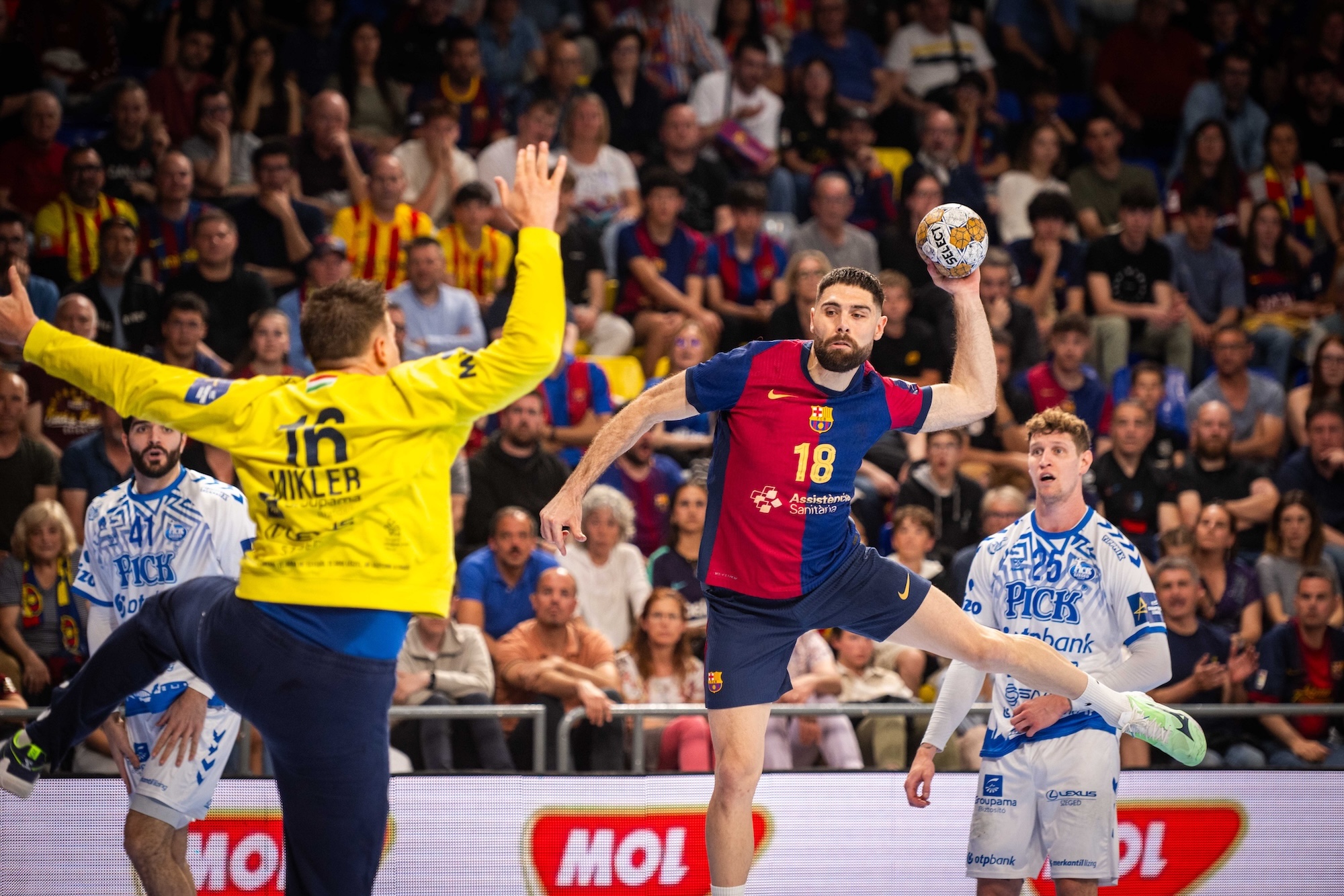 Despite home defeat, Barça complete EHF FINAL4 starting grid