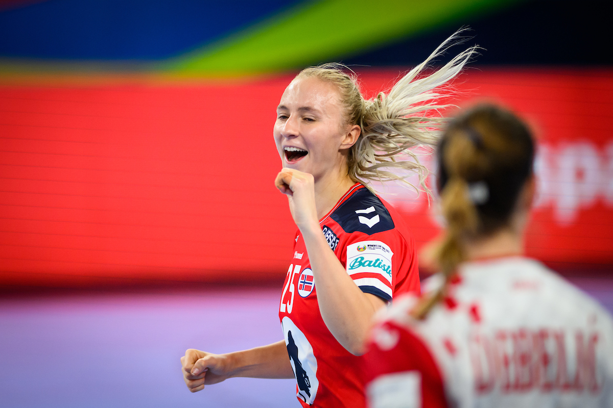 Norway's title defence off to flying start with big win over Croatia