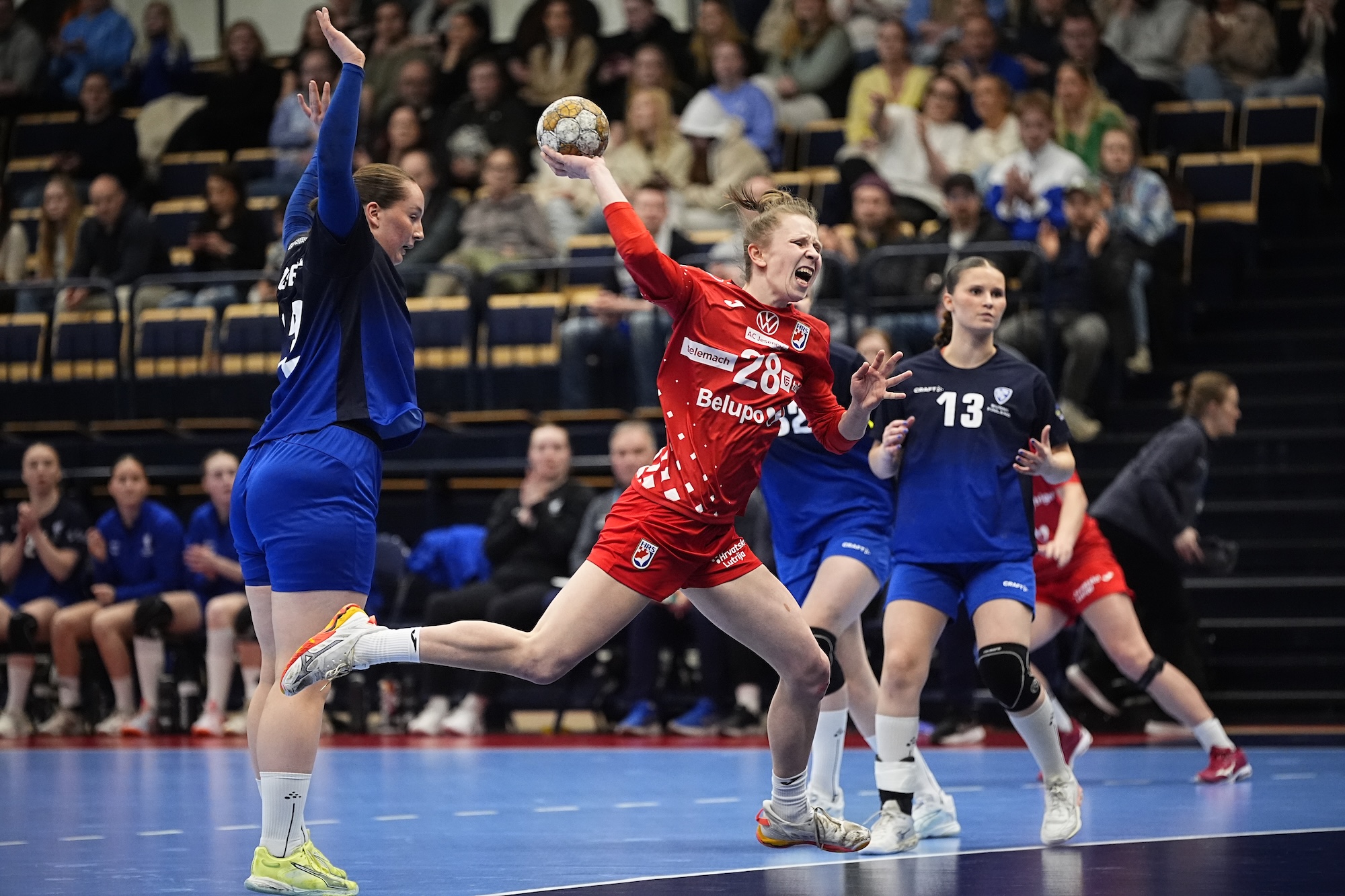 Summary: Four teams qualify; France and Netherlands keep perfect records