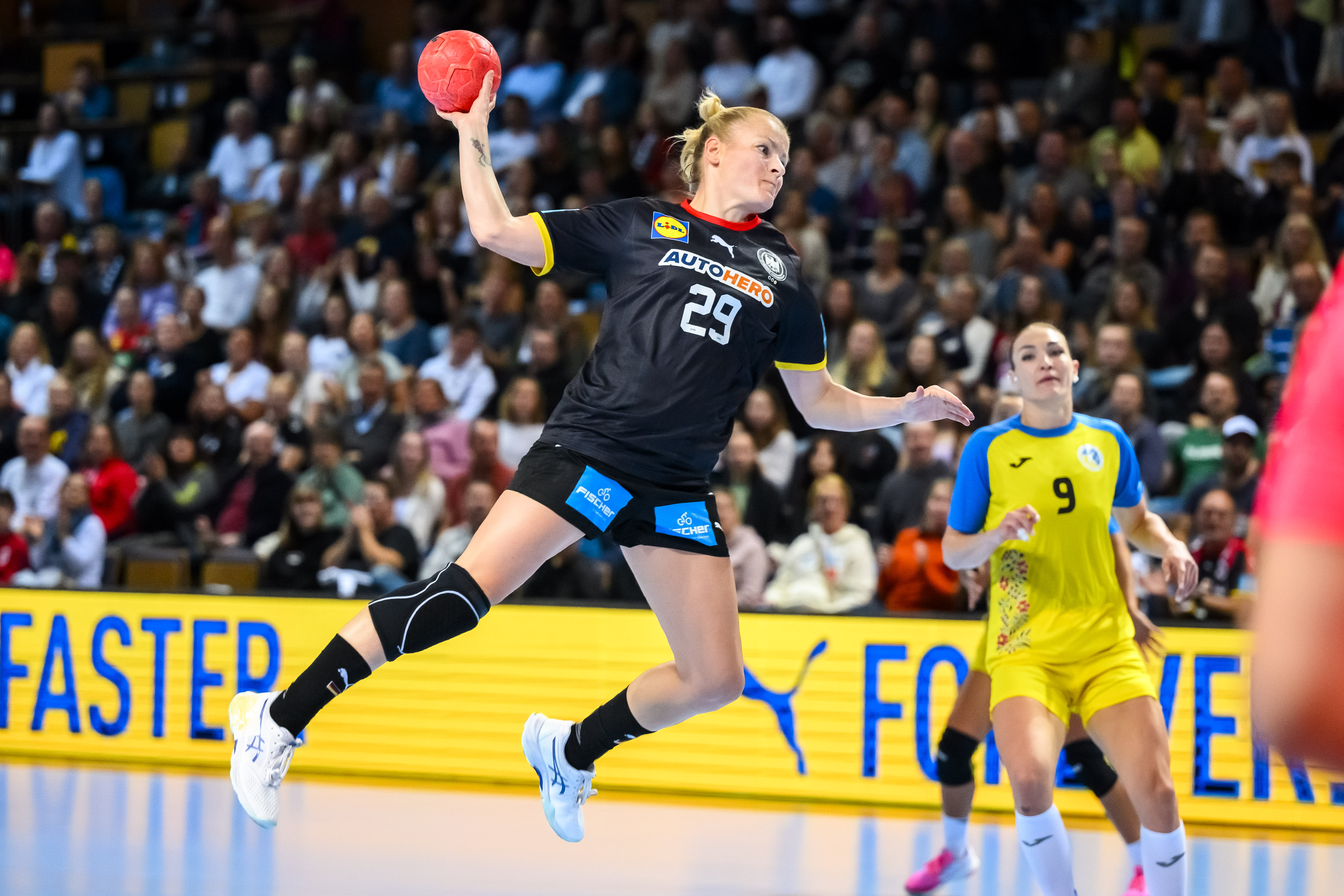 Antje Döll: chasing the EHF EURO ticket and criminals