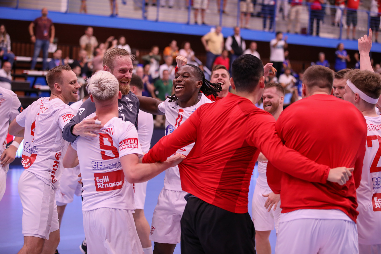 SUMMARY: Göppingen beat reigning champions; Valur pick up second win