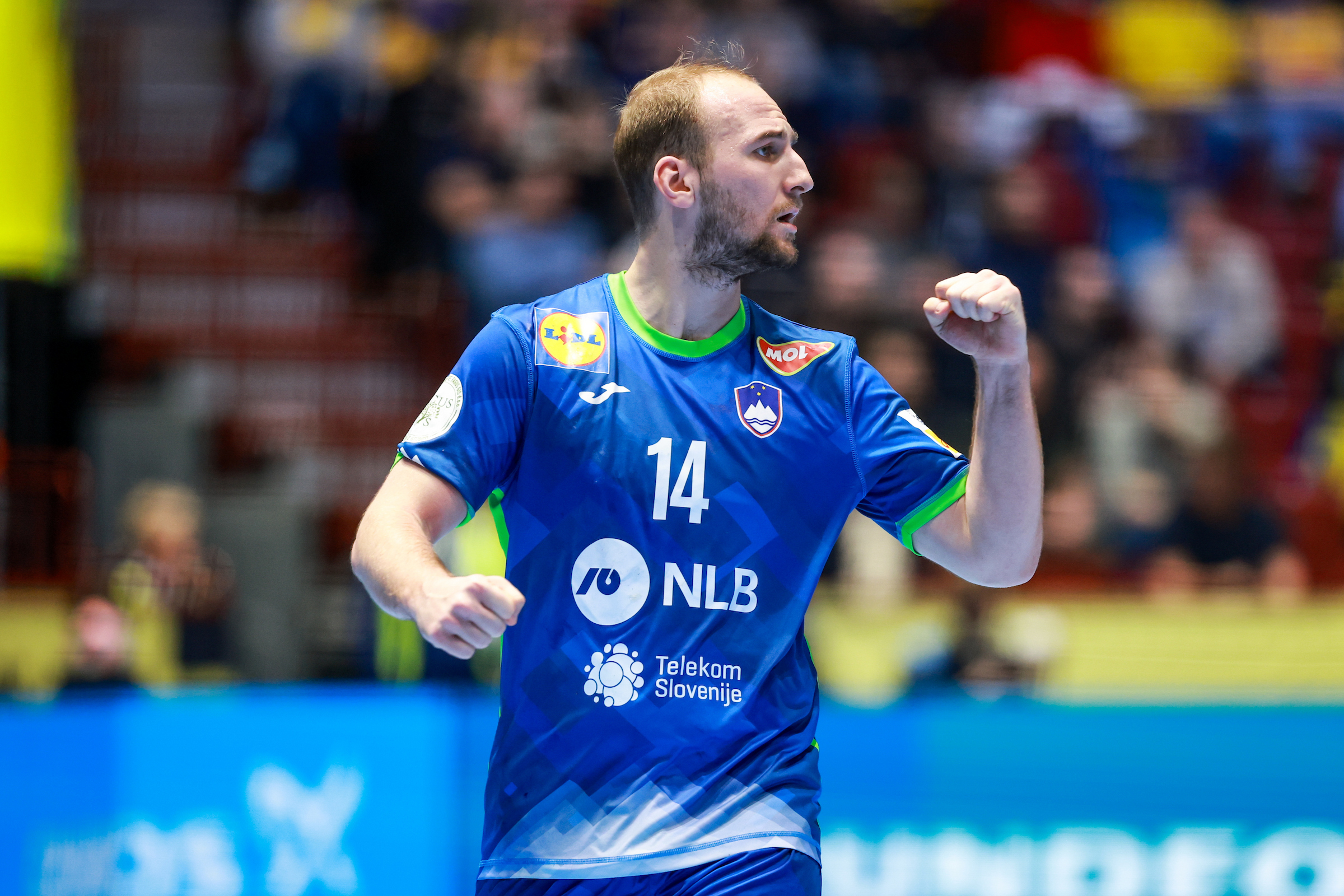 Live blog: Slovenia claim first main round win