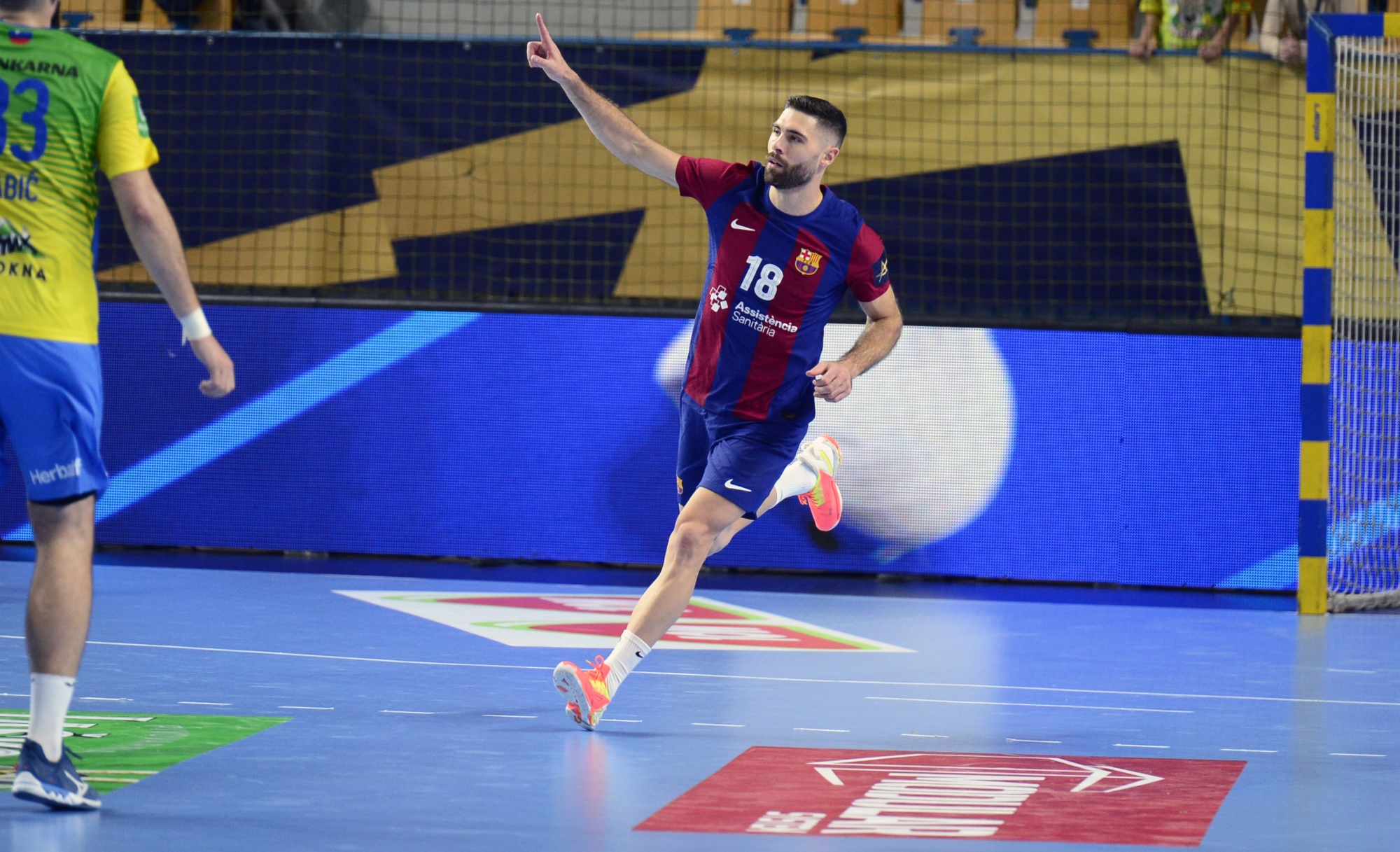 SUMMARY: Barça only unbeaten team left as Kiel go down in round 5